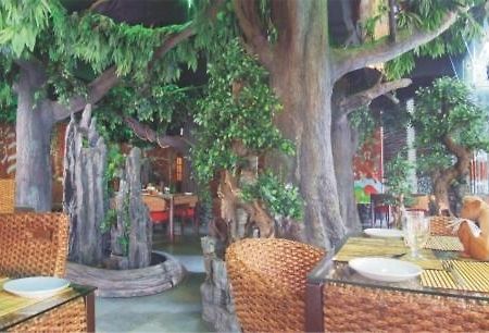 Hotel Chanakya Thiruvananthapuram Esterno foto