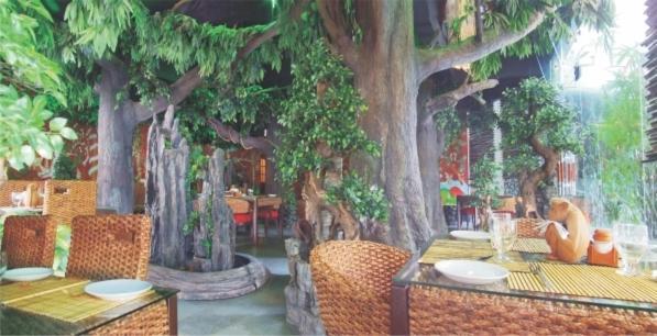 Hotel Chanakya Thiruvananthapuram Esterno foto