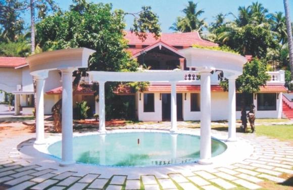 Hotel Chanakya Thiruvananthapuram Esterno foto