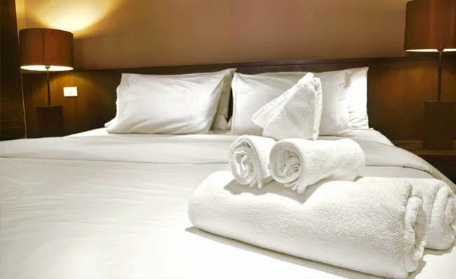 Hotel Chanakya Thiruvananthapuram Esterno foto